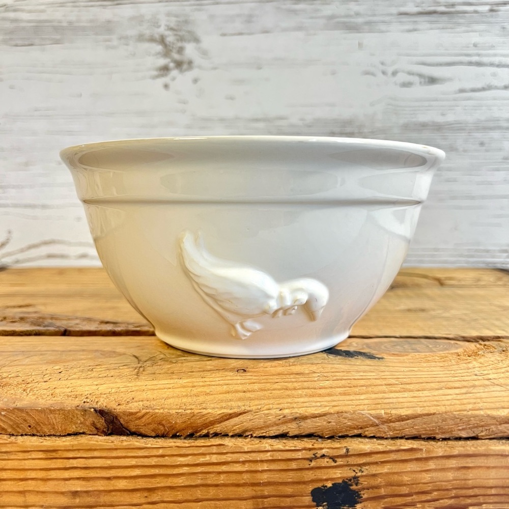 Vintage USA white duck mixing bowl McCoy decor